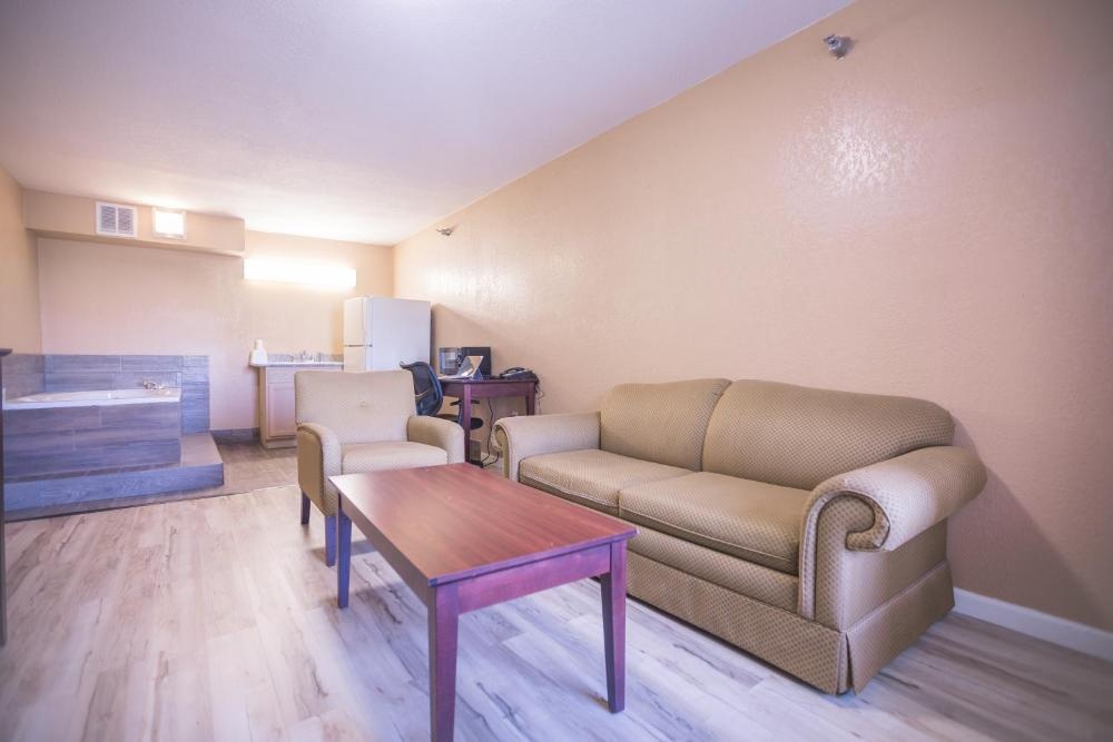 The Crossroads Hotel and Suites Irving